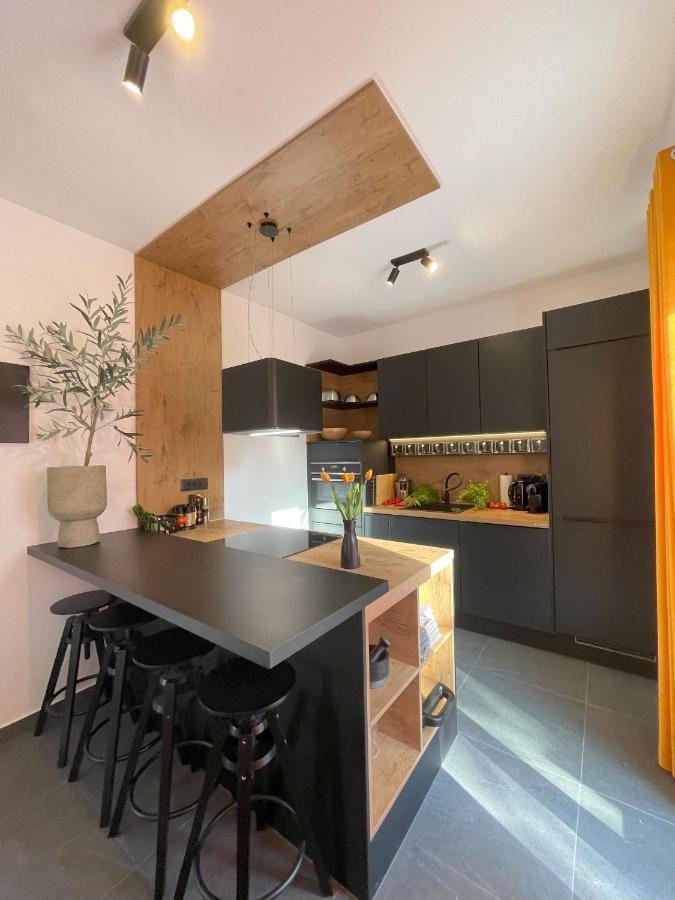 Valkane Beach Apartments Пула Екстер'єр фото