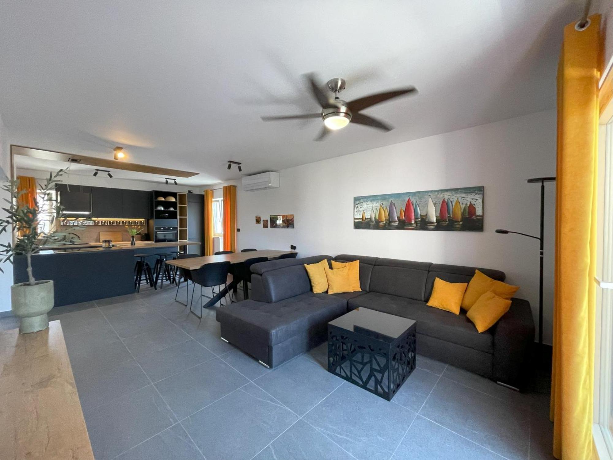 Valkane Beach Apartments Пула Екстер'єр фото
