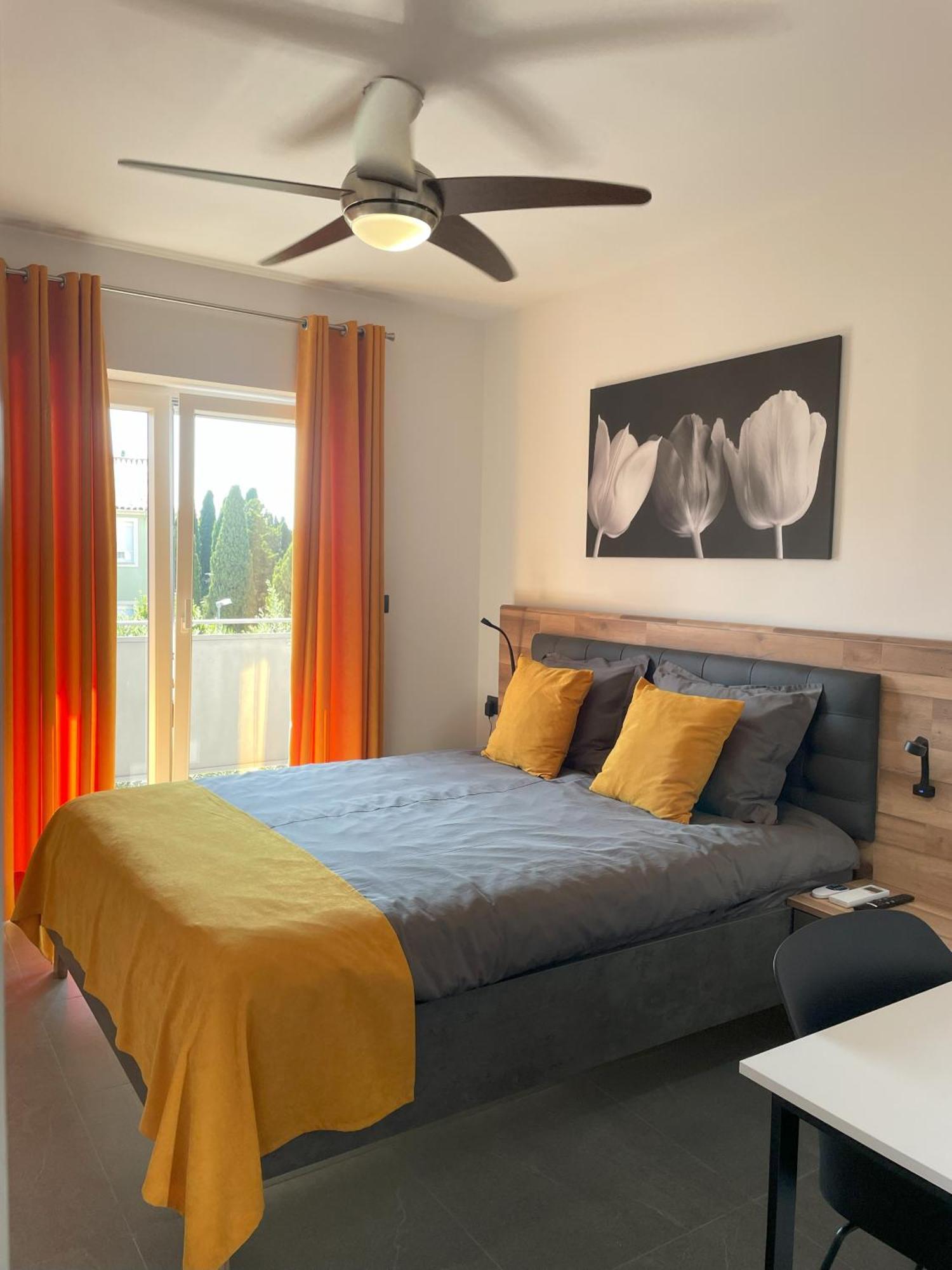 Valkane Beach Apartments Пула Екстер'єр фото