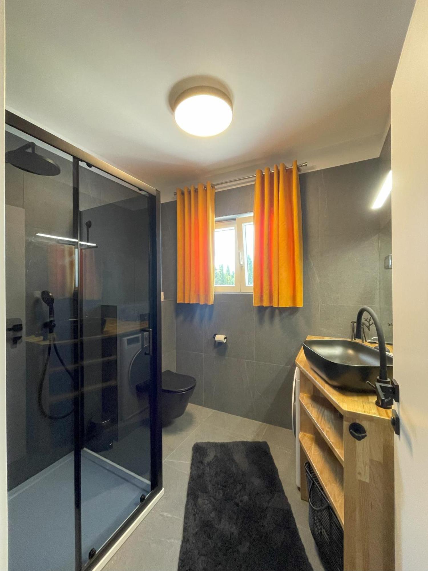 Valkane Beach Apartments Пула Екстер'єр фото
