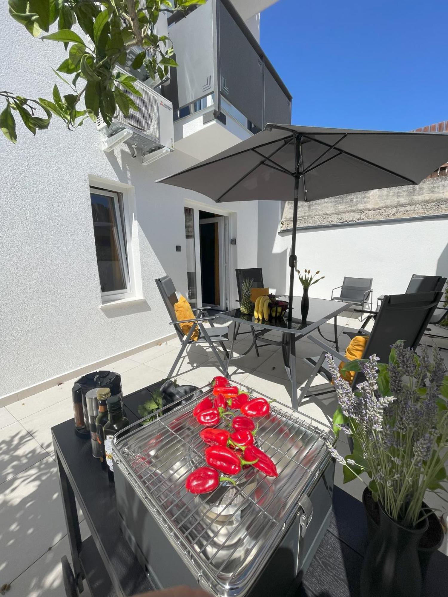 Valkane Beach Apartments Пула Екстер'єр фото